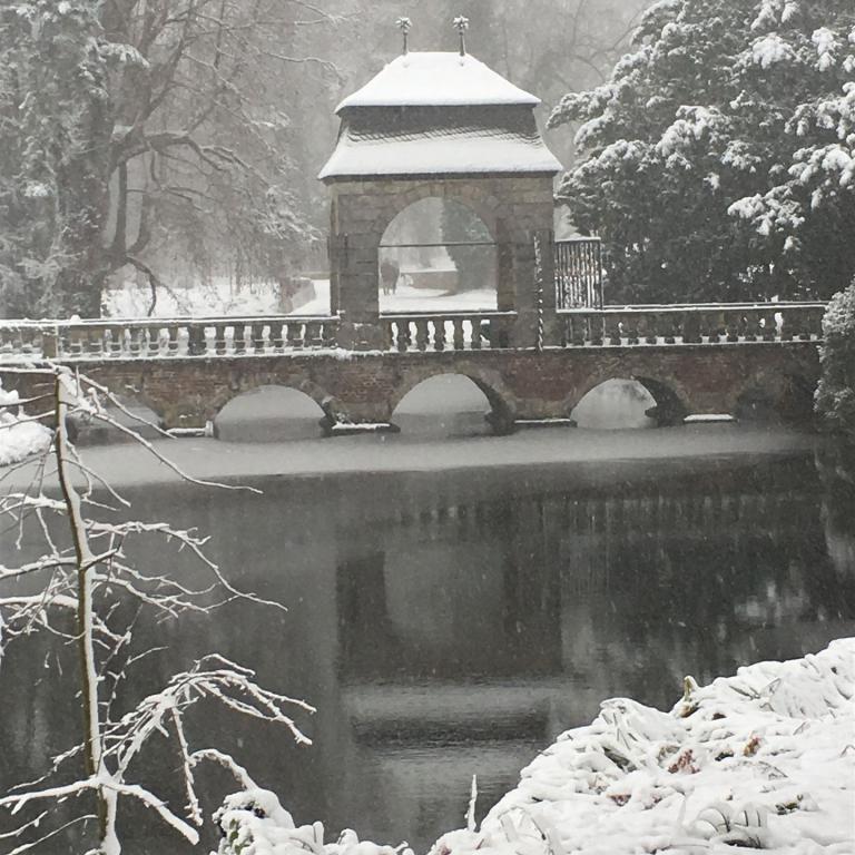 Barockbrücke Schloss Dyck s/w